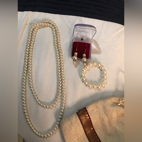 Pearl jewelry set (necklace, bracelet and earrings) - Picture 2 of 4